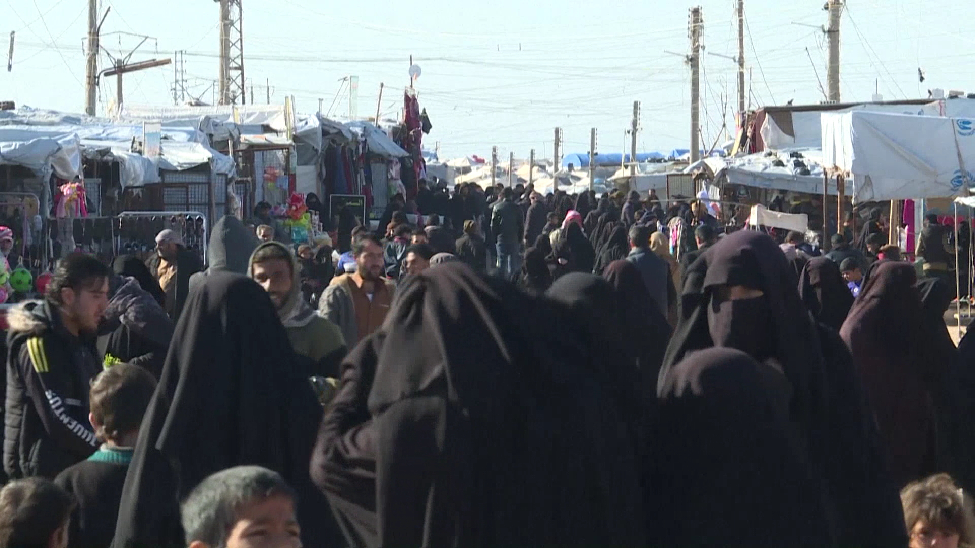 Malbatên Daişîyan li Kampa Holê hewla revînê didin